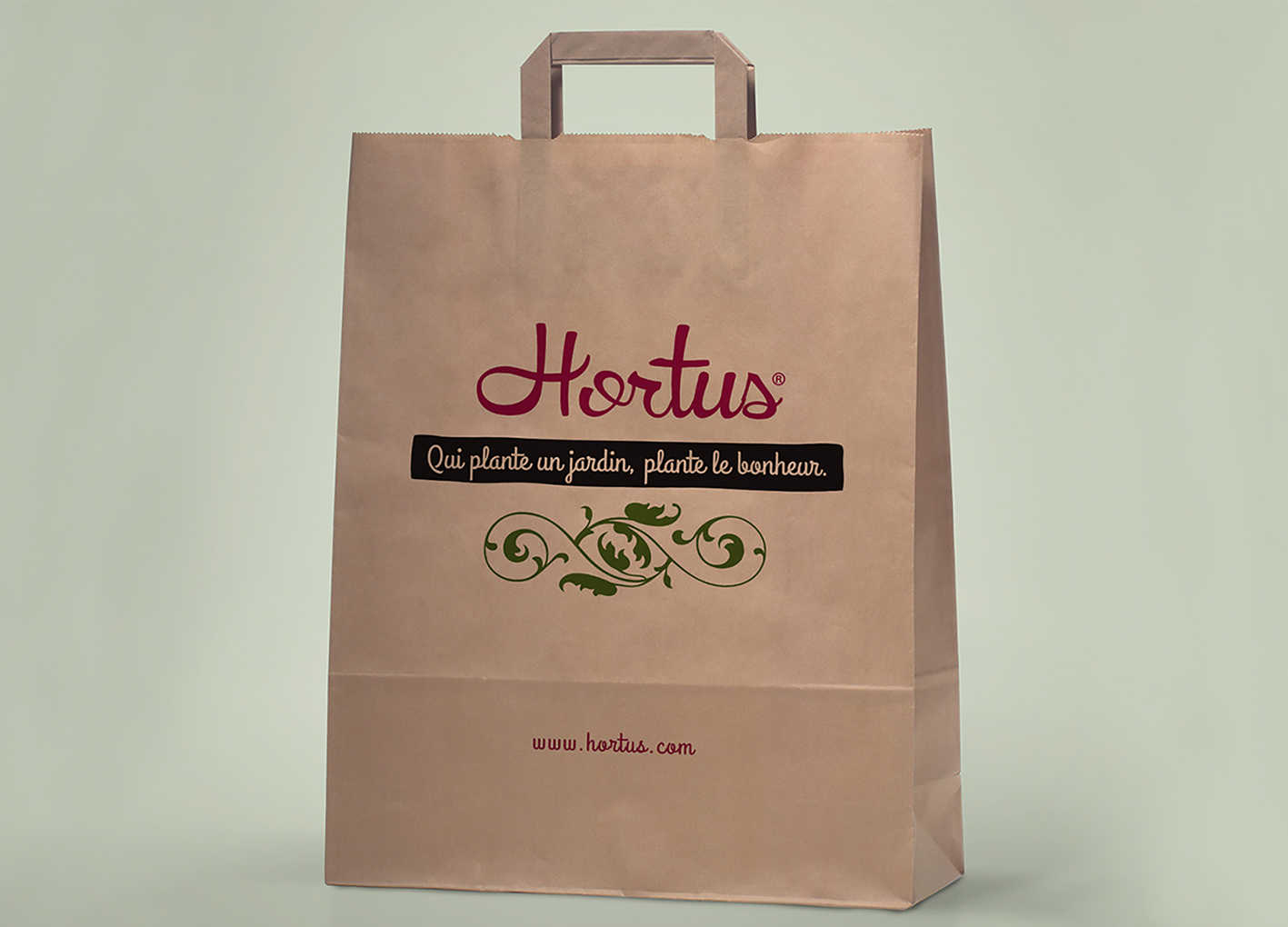 Hortus Paper Shopping Bag Mock up 2020 - Hortus